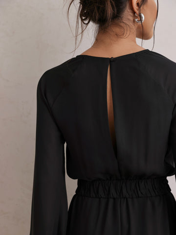 Macacão Pantalona Com Cinto Fivela Preto