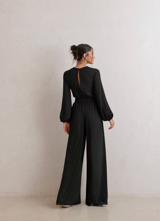 Macacão Pantalona Com Cinto Fivela Preto