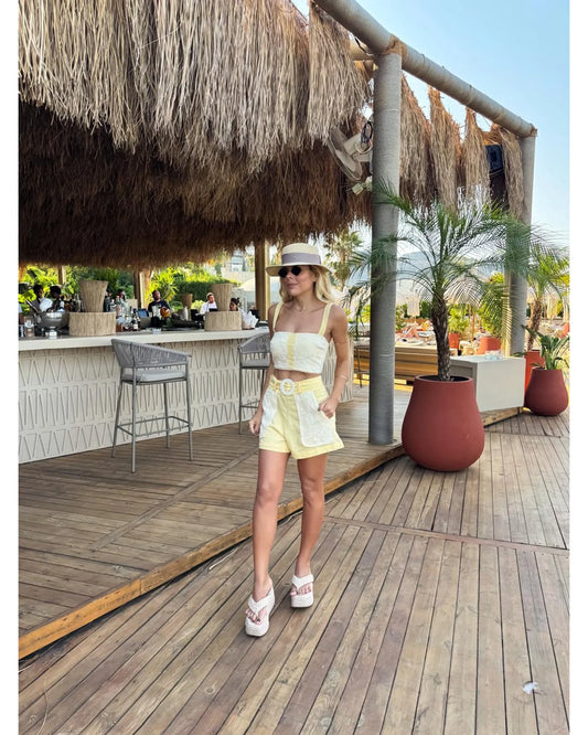 Conjunto Shorts e Top Buttercup Amarelo Manteiga