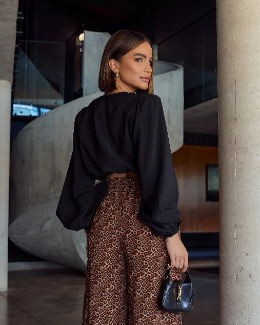 Blusa Manga Balonê Elisa Preto