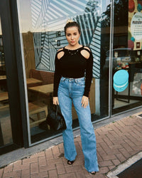 Blusa Manga Longa com Abertura nos Ombros Preto